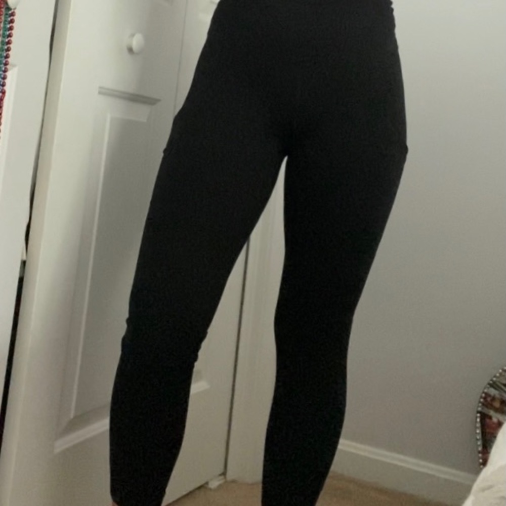 Black Aerie leggings